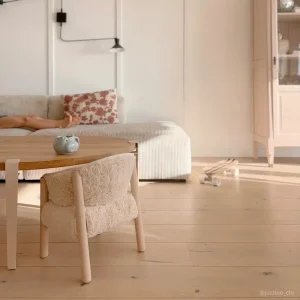 CHARLIE CRANE | Chaise Saba Fur