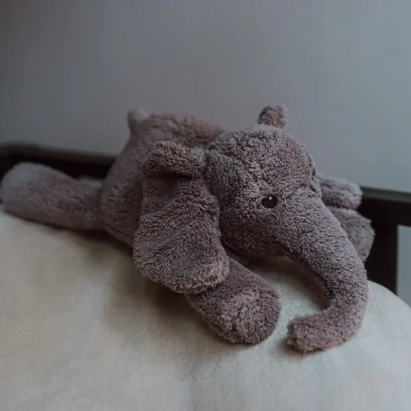 FLOW | Grey - Peluche Musicale Eléphant George – Image 3