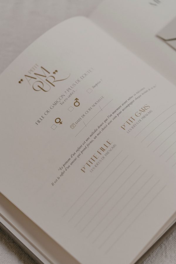 ZAKUW | Livre De Naissance - Petit Amour Sauge – Image 3